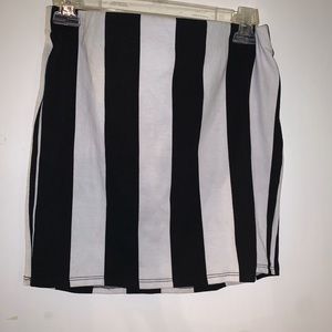 Black and white mini skirt